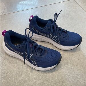 ASICS Ortolite size 6 Navy running shoes